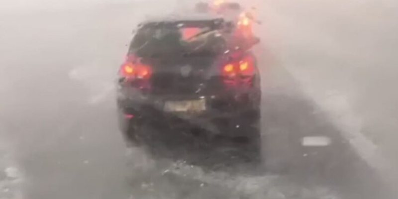 ‘Çmendet’ moti, breshëri bën namin në Itali, shkatërron me qindra makina (VIDEO) ‘Çmendet’ moti, breshëri bën namin në Itali, shkatërron me qindra makina (VIDEO)