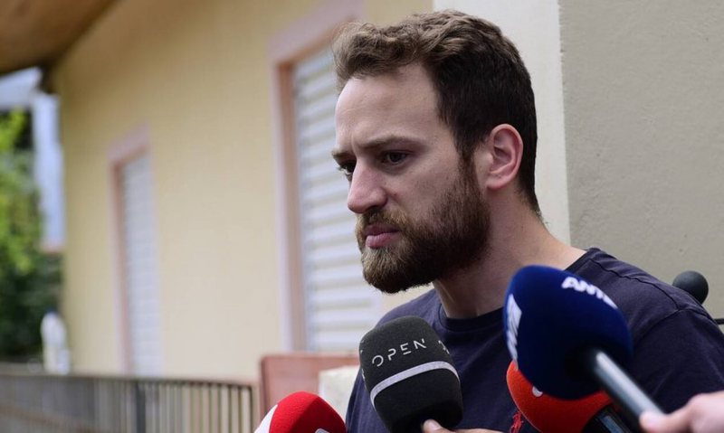 Zbulime tronditëse për vrasjen e tmerrshme! Nëna e Carolines tregon gjithçka: Çfarë i dha piloti 10 ditë para vrasjes?! Ja si e zhvaste me shumat marramendëse e ëma Zbulime tronditëse për vrasjen e tmerrshme! Nëna e Carolines tregon gjithçka: Çfarë i dha piloti 10 ditë para vrasjes?! Ja si e zhvaste me shumat marramendëse e ëma