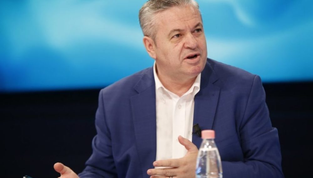 Kunati brenda projektit 2 miliard, Murrizi: U habitët?! Këta vjedhin bashkë, i tallin, i urrejnë, i përbuzin e i përçmojnë shqiptarët bashkë Kunati brenda projektit 2 miliard, Murrizi: U habitët?! Këta vjedhin bashkë, i tallin, i urrejnë, i përbuzin e i përçmojnë shqiptarët bashkë