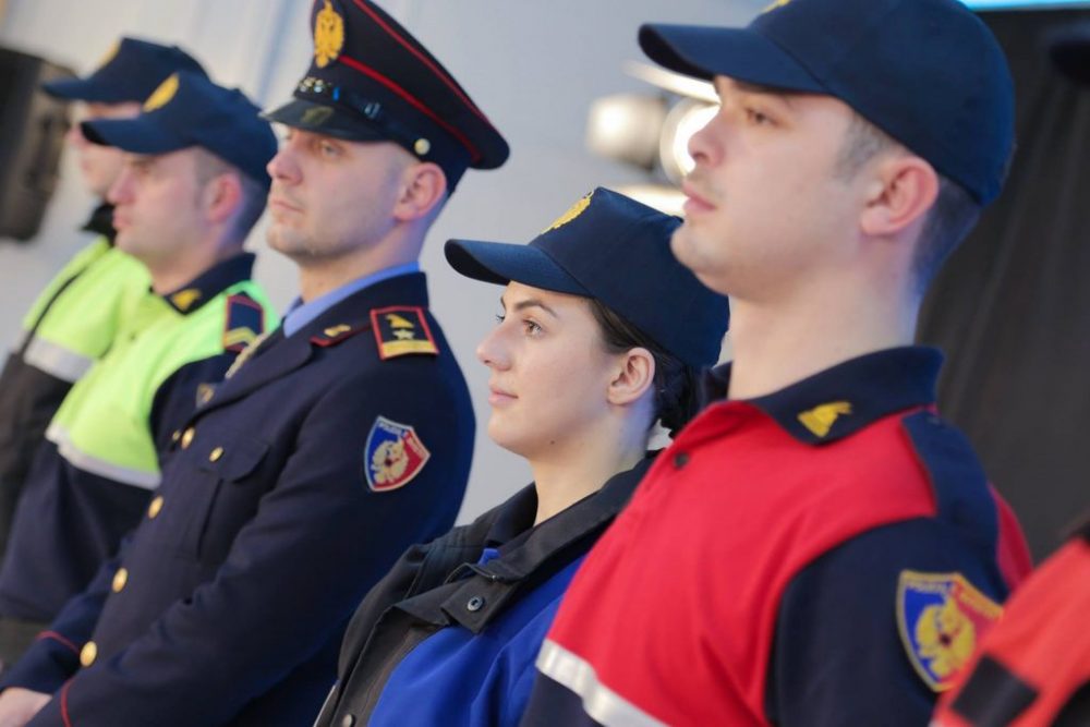REAGIMI/ Administratori i firmës për veshjet e Policisë së Shtetit: E vërteta e akuzave dhe çmimit të uniformave mashtrim dhe shpifje!