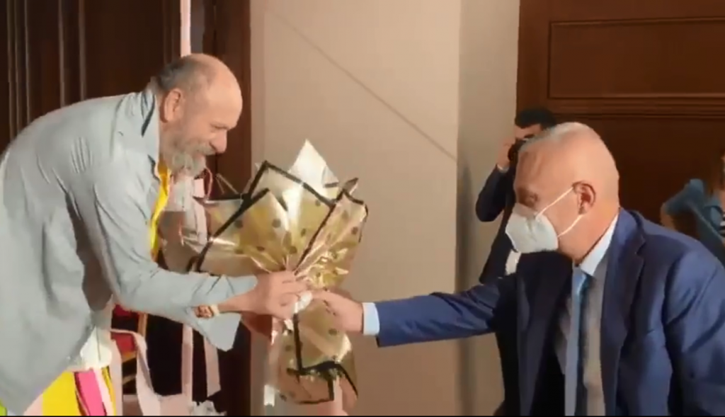 Bilushi i Metës dyshon tek loja e Ramës me Teatrin Bilushi i Metës dyshon tek loja e Ramës me Teatrin