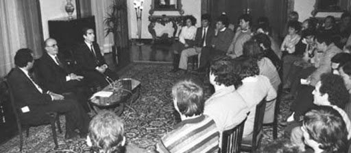 Rrëfimi i rrallë i Skënder Gjinushit: Nuk isha në krah të Ramiz Alisë, por të studentëve. Ja e vërteta e takimit të vitit ’90! Rrëfimi i rrallë i Skënder Gjinushit: Nuk isha në krah të Ramiz Alisë, por të studentëve. Ja e vërteta e takimit të vitit ’90!