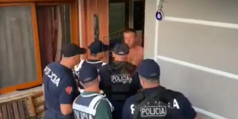 Dalin përgjimet, i penduari fundos gazetarin shqiptar: Paguhej nga grupet kriminale Dalin përgjimet, i penduari fundos gazetarin shqiptar: Paguhej nga grupet kriminale