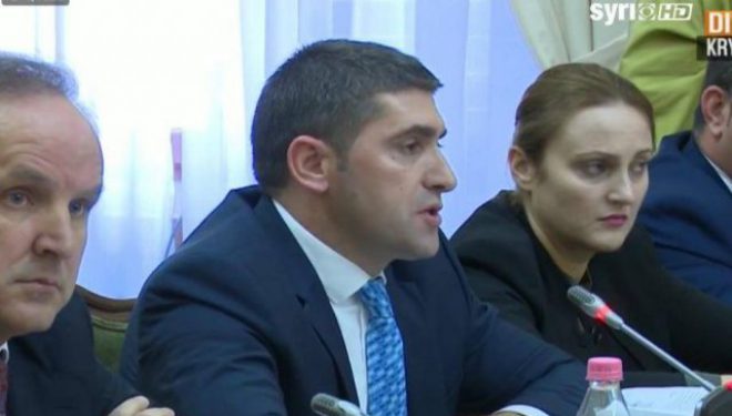 SHBA-BE duan “kokën” e Besim Hajdarmatajt! Akuza për fluturime me avion me njerëzit e krimit dhe mbyllje dosjesh droge SHBA-BE duan “kokën” e Besim Hajdarmatajt! Akuza për fluturime me avion me njerëzit e krimit dhe mbyllje dosjesh droge