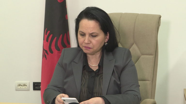 Fakte apo “fake”?! Si ra në ”kurthin” e SPAK ish-zv.ministrja Rovena Voda? Fakte apo “fake”?! Si ra në ”kurthin” e SPAK ish-zv.ministrja Rovena Voda?