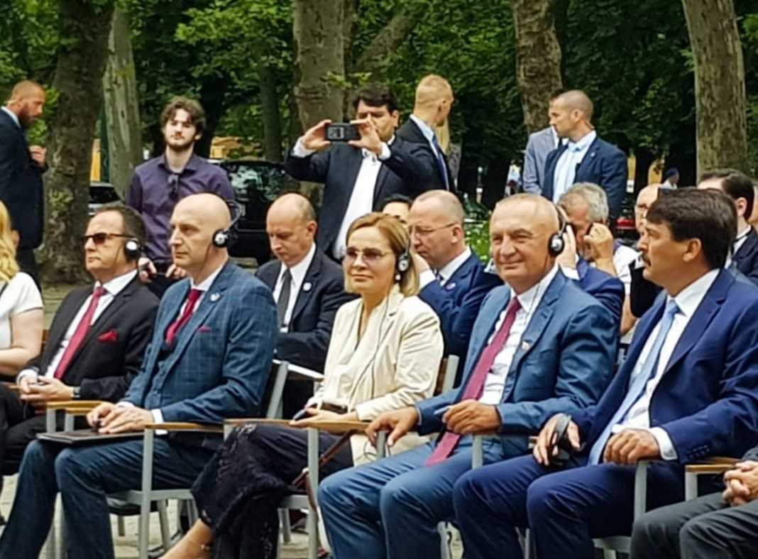 Meta distancohet nga Berisha: Axhendë më vete pas goditjeve të SHBA kundër ish-kreut të PD! Mister zhdukja e Monikës nga skena politike pas vizitës në Amerikë dhe Hungari