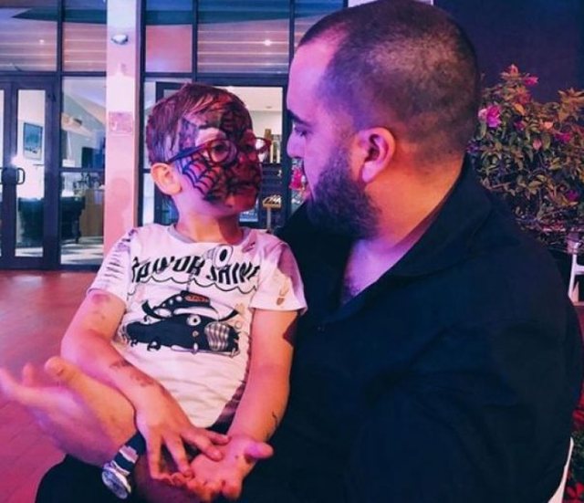 Festë në familjen e kryeministrit Edi Rama, Zaho feston datëlindjen Festë në familjen e kryeministrit Edi Rama, Zaho feston datëlindjen