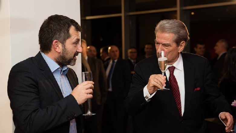 Andi i Bllokut ka një kusht për ardhjen e afganëve në Shqipëri sipas mësimeve të gjyshit për “imperializmin amerikan” Andi i Bllokut ka një kusht për ardhjen e afganëve në Shqipëri sipas mësimeve të gjyshit për “imperializmin amerikan”