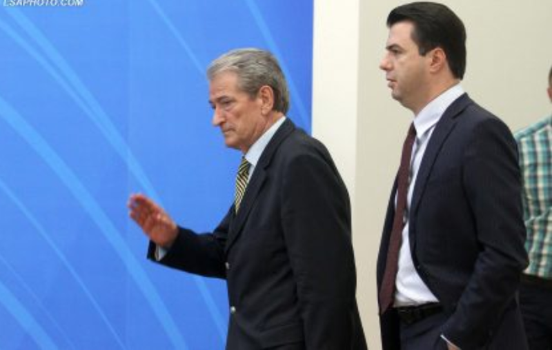 PD braktis Berishën pas ultimatumit amerikan: Aleati i ” “pabesë” Meta struket dhe lë të vetëm ish-liderin demokrat në fundin e tij të tmerrshëm!