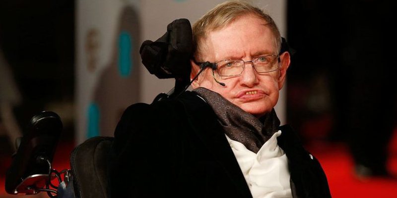 Bëri ‘lëmsh’ shkencëtarët dhe i la me shumë pikëpyetje: Ja katër teori të çuditshme të Stephen Hawking që dolën të vërteta! Bëri ‘lëmsh’ shkencëtarët dhe i la me shumë pikëpyetje: Ja katër teori të çuditshme të Stephen Hawking që dolën të vërteta!