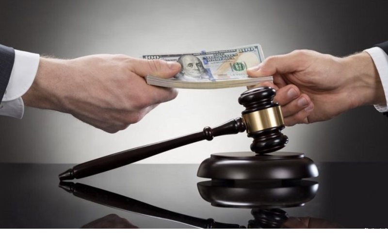 Zbardhet pasuria e gjyqtarëve dhe prokurorëve që u dorëhoqën nga vetingu: Ja milionat nga Alaudin Malaj e Gjin Gjoni, te Arjana Fullani e Evelina Qirjako!