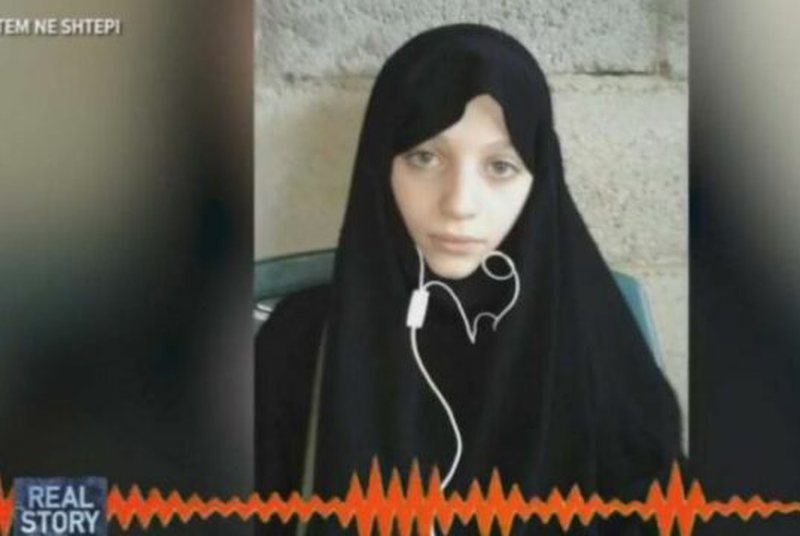 Zbehen shpresat për riatdhesimin e Eva Dumanit, çfarë thotë dëshmia nga kampi Al Hol në Siri për vajzën nga Shqipëria Zbehen shpresat për riatdhesimin e Eva Dumanit, çfarë thotë dëshmia nga kampi Al Hol në Siri për vajzën nga Shqipëria