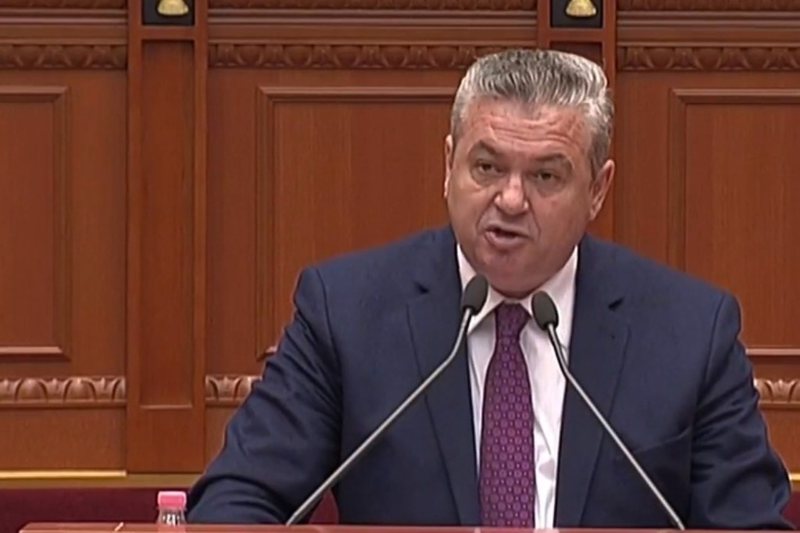 Shpërthen Myslim Murrizi, paralajmëron ndryshimin e madh në zgjedhjet e ardhshme: Të pistë, të ndyrë, të pështirë, të korruptuar, hipokrit, mashtrues! Ja kush do i qërojë plehrat nga politika! Shpërthen Myslim Murrizi, paralajmëron ndryshimin e madh në zgjedhjet e ardhshme: Të pistë, të ndyrë, të pështirë, të korruptuar, hipokrit, mashtrues! Ja kush do i qërojë plehrat nga politika!