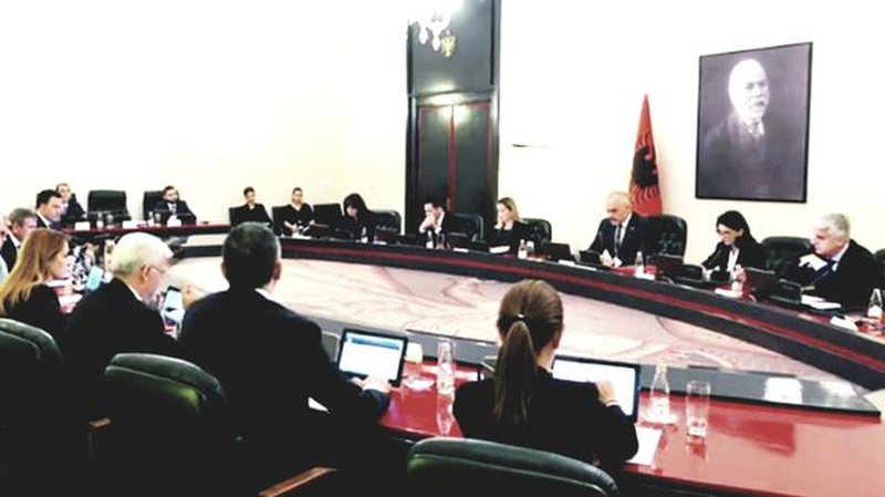 Qeveria nis punën për të hapur Kapitullin 23, mbledhja e parë ndërqeveritare me BE sjell luftë ndaj të korruptuarve Qeveria nis punën për të hapur Kapitullin 23, mbledhja e parë ndërqeveritare me BE sjell luftë ndaj të korruptuarve