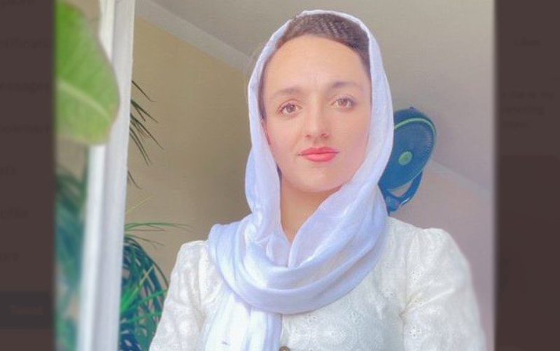 “Jam ulur dhe po pres të vijnë talebanët”! Çfarë ndodhi me fatin e kryebashkiakes afgane dhe familjes së saj?!