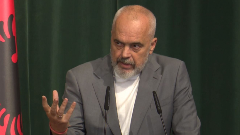 “S’ka s’dua. Askush s’ka borxhë askujt për ta infektuar e shtruar në spital”! Rama paralajmëron vaksinim të detyrueshëm: Ja për cilat kategori! “S’ka s’dua. Askush s’ka borxhë askujt për ta infektuar e shtruar në spital”! Rama paralajmëron vaksinim të detyrueshëm: Ja për cilat kategori!