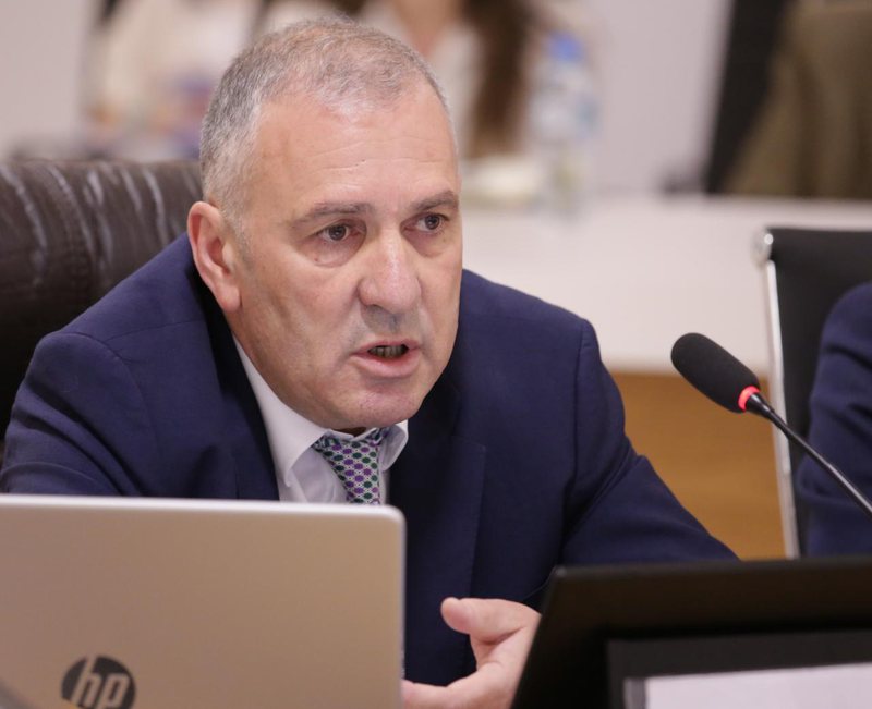 Deri kur të ndodhi, Arbeni po na kujton Llallën! SPAK deklaron se në shtator nis goditjet e bujshme: Mbi 850 zyrtarë afera me tenderat që nga ministra, deputetë dhe funksionarët të PD-PS të rrezikuar Deri kur të ndodhi, Arbeni po na kujton Llallën! SPAK deklaron se në shtator nis goditjet e bujshme: Mbi 850 zyrtarë afera me tenderat që nga ministra, deputetë dhe funksionarët të PD-PS të rrezikuar