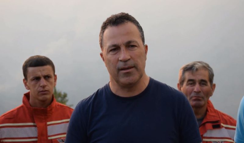 Niko Peleshi jep mesazhin e fortë: Zjarr i rrezikshëm në Voskopojë! Është fatalitet nëse do të dështonim këtu Niko Peleshi jep mesazhin e fortë: Zjarr i rrezikshëm në Voskopojë! Është fatalitet nëse do të dështonim këtu