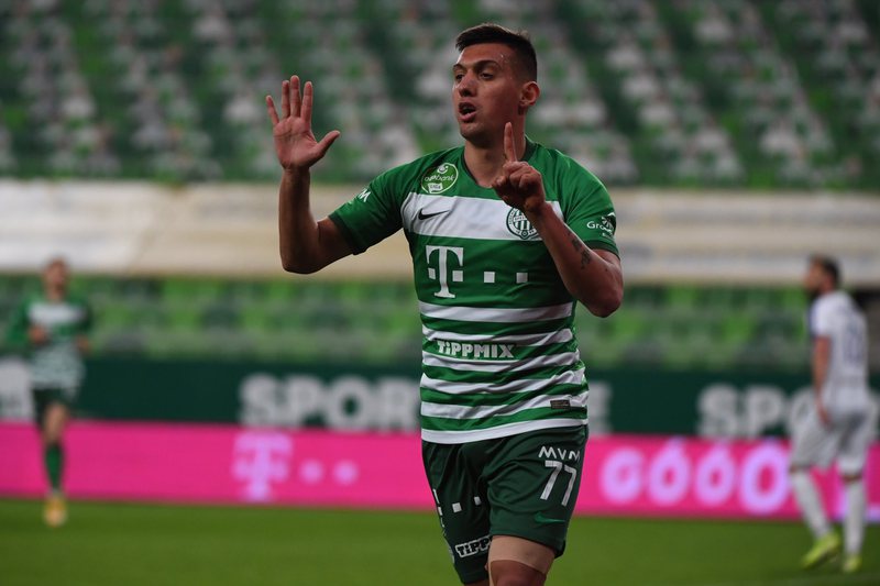 Futbollisti i kombëtares shqiptare humbet penalltinë në Champions League Futbollisti i kombëtares shqiptare humbet penalltinë në Champions League