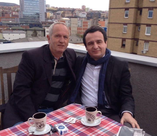 Ish-kandidati skandaloz i Albin Kurtit: Në Vetëvendosje s’ka shokë por drejtësi. Q**auni robt theni dru! Uh ta q**sha at nan po rrenci që je Ish-kandidati skandaloz i Albin Kurtit: Në Vetëvendosje s’ka shokë por drejtësi. Q**auni robt theni dru! Uh ta q**sha at nan po rrenci që je