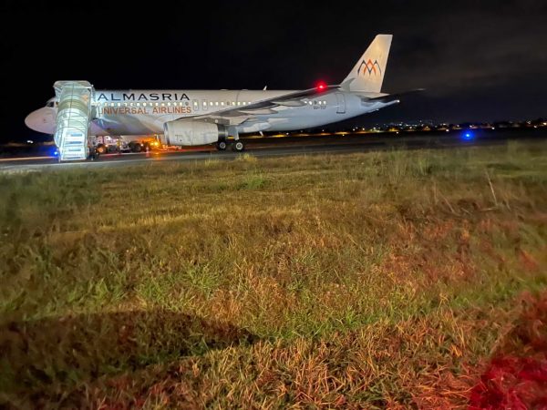 Mbërrin grupi i parë me rreth 170 afganë në Shqipëri, mes tyre shumë gra dhe fëmijë Mbërrin grupi i parë me rreth 170 afganë në Shqipëri, mes tyre shumë gra dhe fëmijë