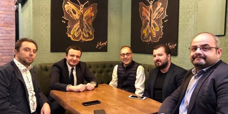 Bojqeni i VV në Tiranë tregon se kush e ka sjellë Bregoviç në Shqipëri: Zbulon si mbrohet nga mediat e biznesmenit që fshihet pas këngëtarit serb!