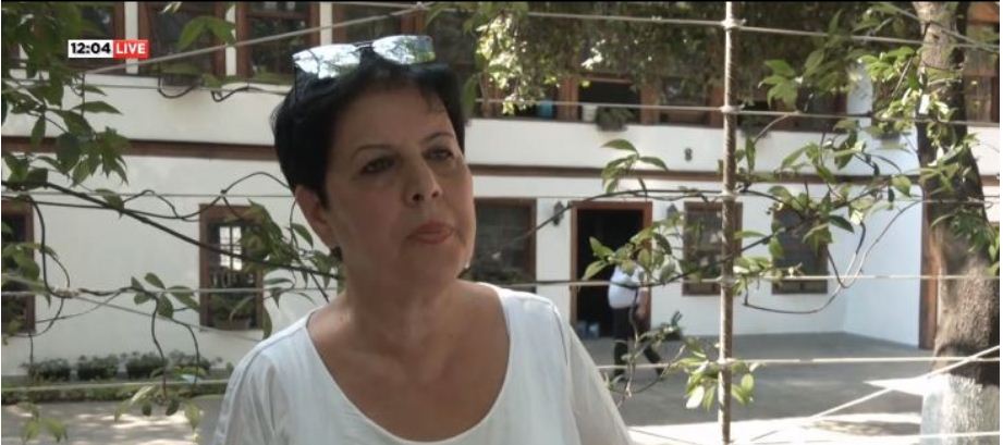 Zjarri te “Sarajet”, bashkëpronarja: E kanë vënë trashëgimtarët e tjerë për të ndërtuar pallate Zjarri te “Sarajet”, bashkëpronarja: E kanë vënë trashëgimtarët e tjerë për të ndërtuar pallate