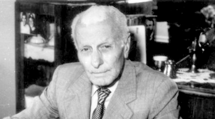 Rrëfimi i Vedat Kokonës: 10 javët në një dhomë me Enver Hoxhën Rrëfimi i Vedat Kokonës: 10 javët në një dhomë me Enver Hoxhën