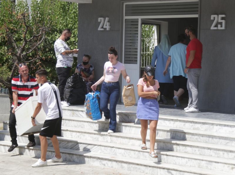 “Alarm” i rremë për afganët! U tha se mbërritën në Qytet Studenti: Ja si qëndron e vërteta “Alarm” i rremë për afganët! U tha se mbërritën në Qytet Studenti: Ja si qëndron e vërteta