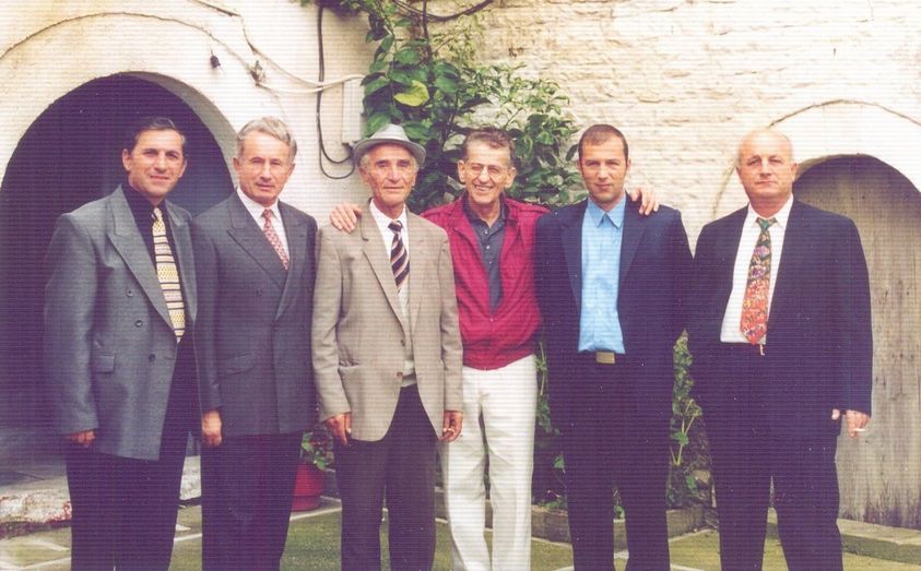 Inxhinieri shqiptaro-amerikan që luajti një rol kyç në fluturimet e programit Apollo Inxhinieri shqiptaro-amerikan që luajti një rol kyç në fluturimet e programit Apollo