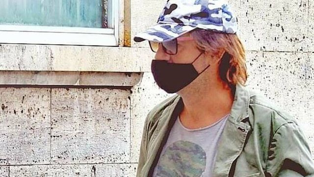 Merr kthesën e madhe skenari i zhdukjes së biznesmenit italian: Si shtirej si shkrimtar Davide Pecorelli dhe fshihej në këtë qytet shqiptar?! Ja si e kaloi verën mes plazhit dhe rakisë me miqtë e rinj Merr kthesën e madhe skenari i zhdukjes së biznesmenit italian: Si shtirej si shkrimtar Davide Pecorelli dhe fshihej në këtë qytet shqiptar?! Ja si e kaloi verën mes plazhit dhe rakisë me miqtë e rinj