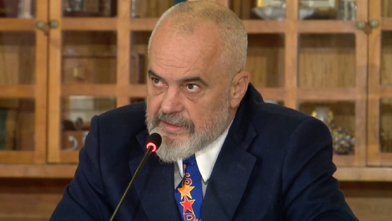 Shpërndarja e teksteve shkollore falas, Rama jep informacionin e rëndësishëm: Do ndahen dhe për klasat 10-12, ja kush përfiton Shpërndarja e teksteve shkollore falas, Rama jep informacionin e rëndësishëm: Do ndahen dhe për klasat 10-12, ja kush përfiton