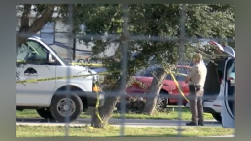 15 vjeçari ekzekutoi të gjithë familjen e tij dhe pamjet i postoi në rrjetet sociale: Policia shtanget kur zbulon se çfarë kishte brenda shtëpisë së tij! 15 vjeçari ekzekutoi të gjithë familjen e tij dhe pamjet i postoi në rrjetet sociale: Policia shtanget kur zbulon se çfarë kishte brenda shtëpisë së tij!