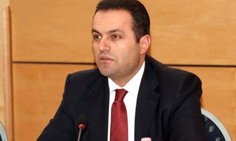 Avokati i njohur i bën thirrje Adriatik Llallës: Vet na i mësove, tani dil dhe tregoji kush janë peshqit e mëdhenj që ke pasur në dosje Avokati i njohur i bën thirrje Adriatik Llallës: Vet na i mësove, tani dil dhe tregoji kush janë peshqit e mëdhenj që ke pasur në dosje