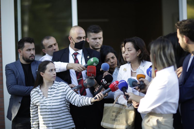 SHBA 2 mesazhe vdekjeprurëse! Rihapet “Gërdeci” dhe bien kambanat për Shkëlzen Berishën: Yuri Kim vjen me porosi të qarta nga Uashingtoni dhe vulos fundin tragjik të Sali Berishës SHBA 2 mesazhe vdekjeprurëse! Rihapet “Gërdeci” dhe bien kambanat për Shkëlzen Berishën: Yuri Kim vjen me porosi të qarta nga Uashingtoni dhe vulos fundin tragjik të Sali Berishës