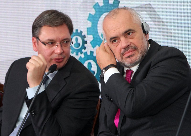 Ka biseduar me Vuçiç-in pas tensioneve në Veri? Kryeministri Rama i dërgon mesazhin e rëndësishëm politik liderit të Serbisë: Vëllau jem, çfarë do ambasadori rus në kufi me Kosovën? Ka biseduar me Vuçiç-in pas tensioneve në Veri? Kryeministri Rama i dërgon mesazhin e rëndësishëm politik liderit të Serbisë: Vëllau jem, çfarë do ambasadori rus në kufi me Kosovën?