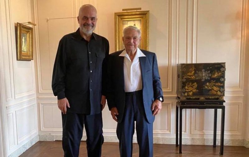 Miliarderi e njeh Berishën vetëm si emër, por nuk e ka në asnjë radar të tijin! Rama flet për marrëdhënien me George Soros: E kam mik dhe jam krenar Miliarderi e njeh Berishën vetëm si emër, por nuk e ka në asnjë radar të tijin! Rama flet për marrëdhënien me George Soros: E kam mik dhe jam krenar