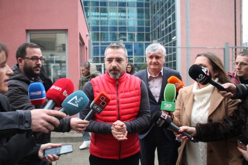 Pas dënimit të Adriatik Llallës, sot vuloset fati i Saimir Tahirit, ish-ministri del para Gjykatës së Lartë Pas dënimit të Adriatik Llallës, sot vuloset fati i Saimir Tahirit, ish-ministri del para Gjykatës së Lartë