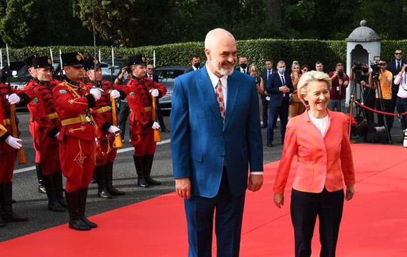 Presidentja e KE-së reagon menjëherë pas takimit me kryeministrin Rama: Mesazhi im është i qartë! Presidentja e KE-së reagon menjëherë pas takimit me kryeministrin Rama: Mesazhi im është i qartë!