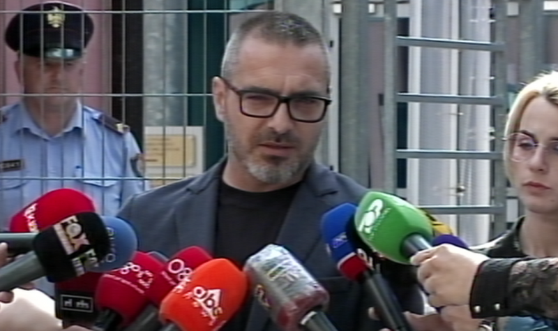 Gjykata e Lartë mori vendimin për çështjen e tij, reagon Saimir Tahiri dhe zbulon lëvizjen e radhës Gjykata e Lartë mori vendimin për çështjen e tij, reagon Saimir Tahiri dhe zbulon lëvizjen e radhës