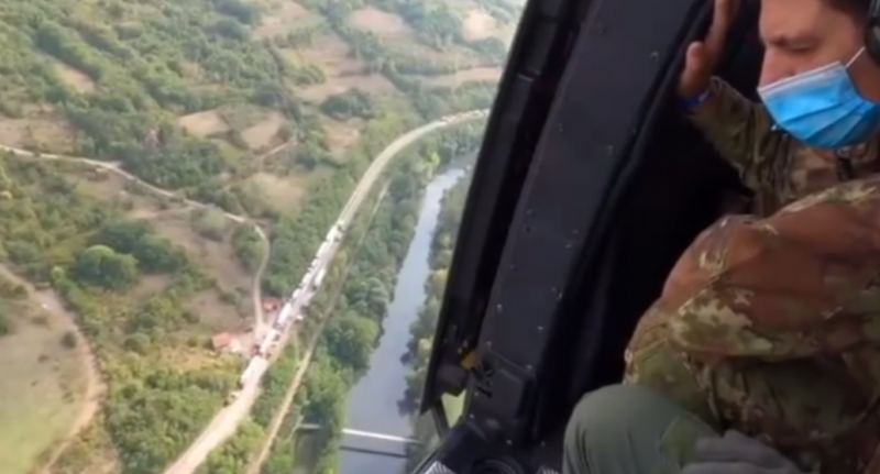 VIDEO/ KFOR-i publikon pamjet nga helikopteri: Çfarë po ndodh nga veriu i Kosovës?! VIDEO/ KFOR-i publikon pamjet nga helikopteri: Çfarë po ndodh nga veriu i Kosovës?!