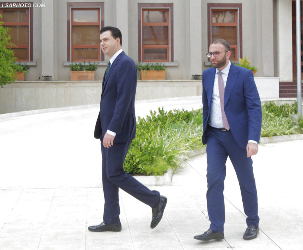 Gazment Bardhi, ‘dora e zezë’ e Bashës: “Ik se do të lëshojmë Rulin dhe Nishanin”! Gazment Bardhi, ‘dora e zezë’ e Bashës: “Ik se do të lëshojmë Rulin dhe Nishanin”!