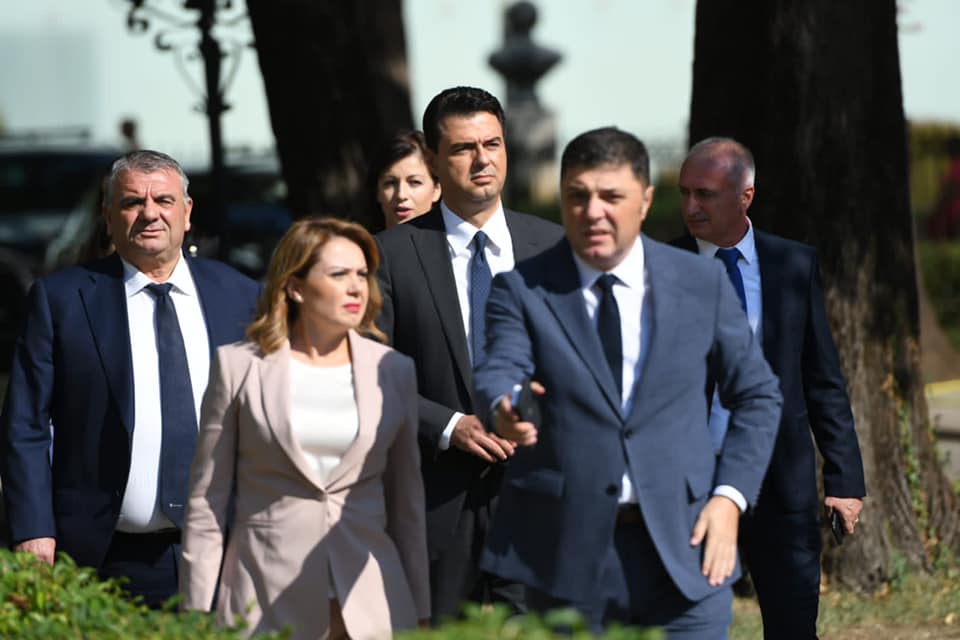 “Bashës po i ndërrohen puplat”! Frrok Çupi zbulon a do të ketë qeveri të përbashkët, bën deklaratën e fortë: Berisha ‘kufomë politike’! Kreu i PD i nervozuar se sapo… “Bashës po i ndërrohen puplat”! Frrok Çupi zbulon a do të ketë qeveri të përbashkët, bën deklaratën e fortë: Berisha ‘kufomë politike’! Kreu i PD i nervozuar se sapo…