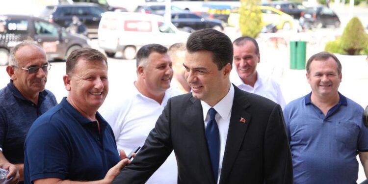 SHBA mbyll hesapet me Sali Berishën, Lulzim Basha e përjashton nga PD dhe e lë pa imunitet përballë surprizave me drejtësinë SHBA mbyll hesapet me Sali Berishën, Lulzim Basha e përjashton nga PD dhe e lë pa imunitet përballë surprizave me drejtësinë