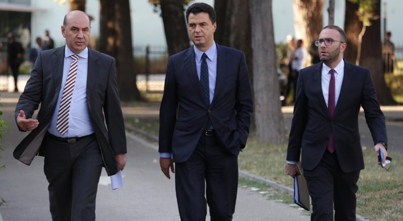 PD shkresë zyrtare Kuvendit: Sali Berisha nuk është anëtar i grupit parlamentar demokrat PD shkresë zyrtare Kuvendit: Sali Berisha nuk është anëtar i grupit parlamentar demokrat