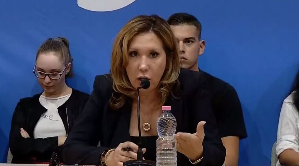 Keqkatandisja e një njeriu mosmirënjohës ndaj shqiptarëve Keqkatandisja e një njeriu mosmirënjohës ndaj shqiptarëve