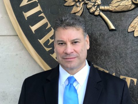 Paralajmërimi i ri amerikan: Korrupsioni dhe non-grata?! Presim mbledhjen e Parlamentit Paralajmërimi i ri amerikan: Korrupsioni dhe non-grata?! Presim mbledhjen e Parlamentit