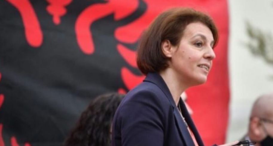 Ministrja Donika Gërvalla në gjendje të rëndë shëndetësore Ministrja Donika Gërvalla në gjendje të rëndë shëndetësore