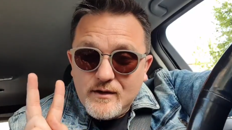 Paralajmëroi “grusht” brenda PD, ish kreu i PD tallet me Julian Dedën: P*rdhë me rigon, manipuloni turmat me video të bëra në banjot e vilës në Gjirin e Lalzit Paralajmëroi “grusht” brenda PD, ish kreu i PD tallet me Julian Dedën: P*rdhë me rigon, manipuloni turmat me video të bëra në banjot e vilës në Gjirin e Lalzit