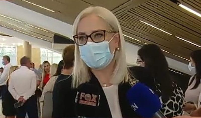 U zgjodh në vend të Gramozit në krye të Parlamentit të Shqipërisë, ja si iu përgjigj Lindita Nikolla gazetarëve U zgjodh në vend të Gramozit në krye të Parlamentit të Shqipërisë, ja si iu përgjigj Lindita Nikolla gazetarëve